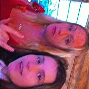 Meet your Posher, Aurora